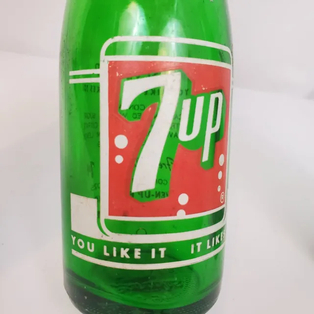 VTG 7UP Kansas City Missouri Bubbles Pop Soda Beverage Green Glass Bottle