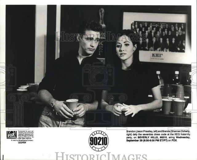 1993 Press Photo Jason Priestley & Shannen Doherty in "Beverly Hills, 90210"