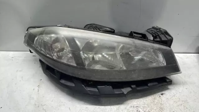 Optique avant principal droit (feux)(phare) RENAULT LAGUNA 2 7701061671