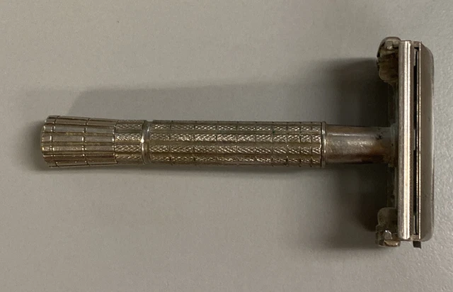 Vintage 1950'S Gillette B4 Safety Razor Very Good Condition