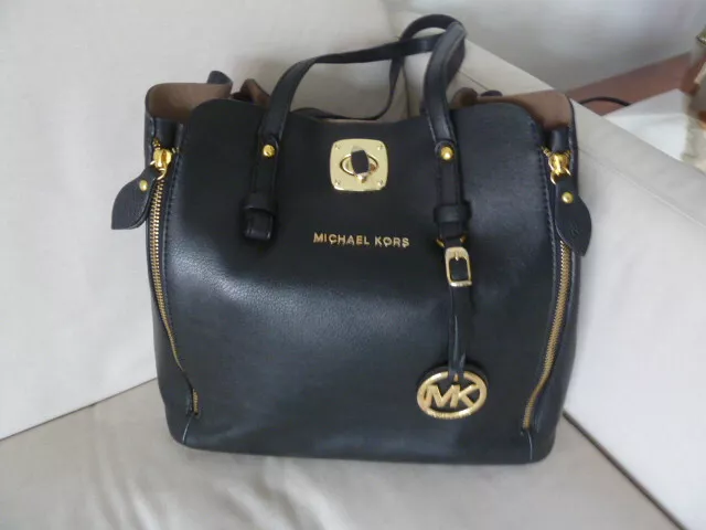 Michael KORS  Tasche Schwarz Leder mit gr.Innentasche TOP