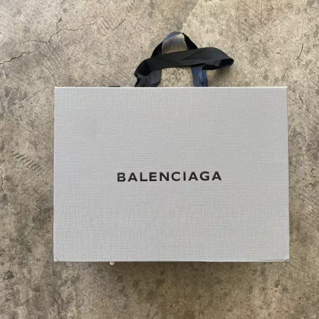 BALENCIAGA CITIES PARIS Cap in Black Cotton Brand New with Box Size OS ...
