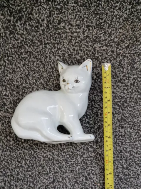 Vintage Porcelain Cat mantal ornament, Hand Painted Gold Paint.