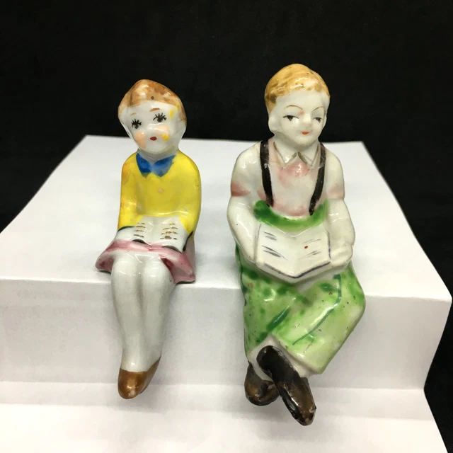 Vintage Ceramic Shelf Sitter Figurines - Boy & Girl Reading Books - Japan
