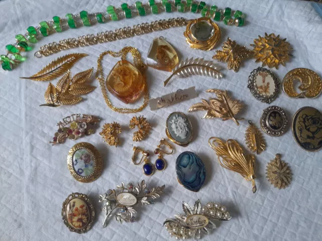 Fab Vintage Gold Plated Jewellery/Brooches/Scarf  Clips+Pendants+Earrings