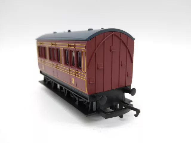 Hornby Four Wheel Coach (Red/Brown) - OO - (Unused) Mint Condition 2