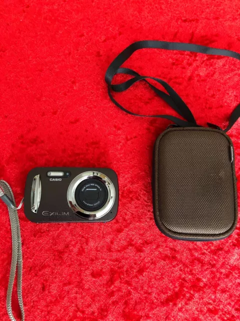Casio Exilim EX-N20 Digitalkamera (16,1 Megapixel, 6,9 cm (2,7 Zoll)