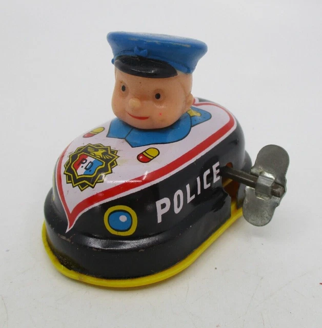 Jouet En Tôle Yone Singapour 1970 – Camion De Pompiers à Clé, 7 Cm, état Correct