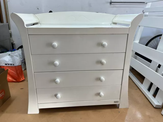 baby change table with drawers