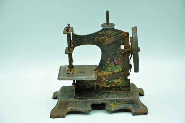 SMJ Machine à Coudre Miniature En Tôle - Jouet Ancien Enfant - Début XXe Siècle