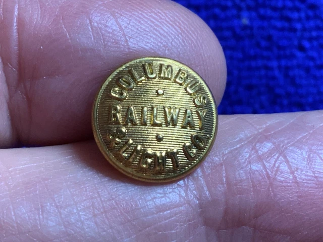COLUMBUS RAILWAY & LIGHT COMPANY 14.1mm GILT CONDUCTOR CUFF BUTTON WBC 1903 NOS