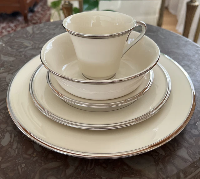 Lenox Solitaire Fine China 5 Piece Place Setting Ivory with Platinum Rim READ