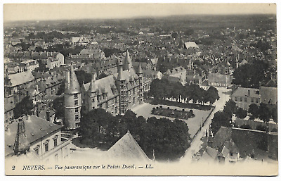 CPA "nevers-panoramic view of the palazzo ducale