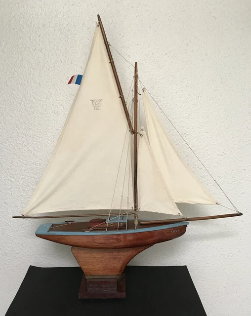 Petit voilier de bassin MFP vers 1930 - Collection