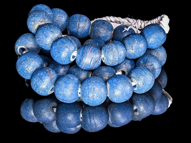 Ancient JATIM Indo-Pacific Trade Glass Beads M00665_B