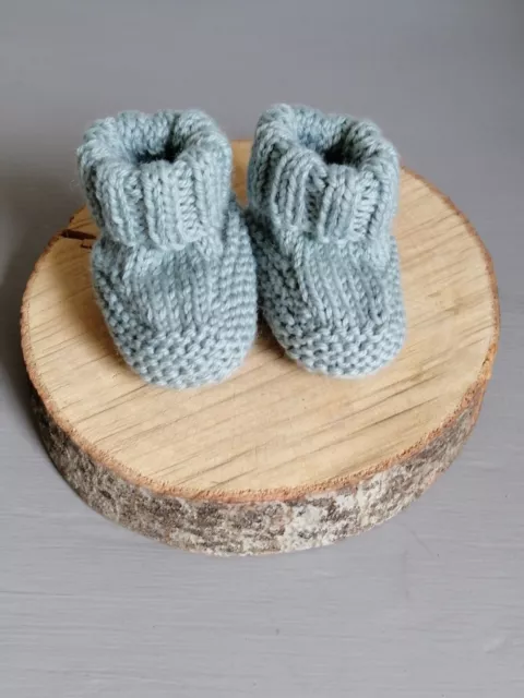 chaussons bébé roses fille tricotés à la main en 100% laine mérinos