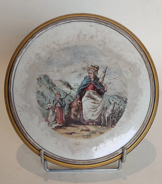 Faïence De Sarreguemines U&C Petit Dessous De Plat Fileuse 19eme