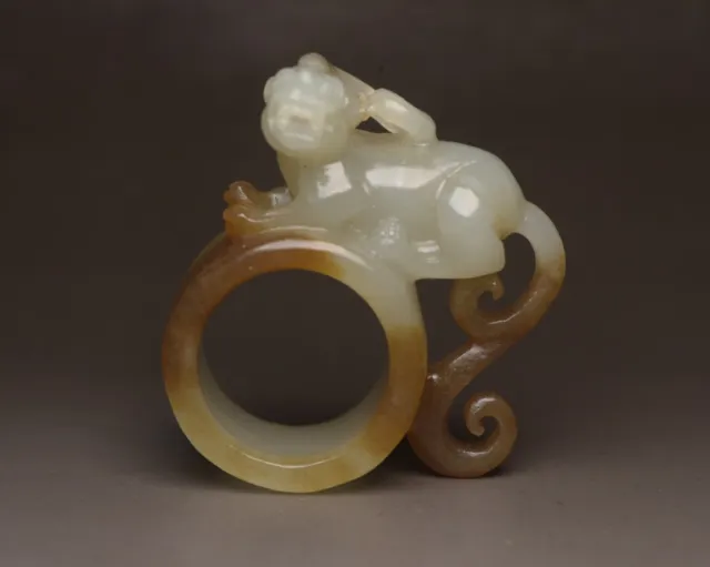 Chinese Antique Hetian Jade Carving Beast Statue Nice Unique Thumb Ring Jewelry