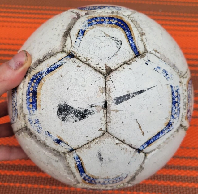 total 90 premier league ball