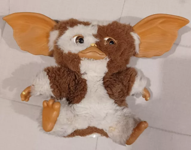 NECA ~ Gizmo Plush Toy ~ Gremlins ~ Singing & Dancing Toy ~ NOT WORKING