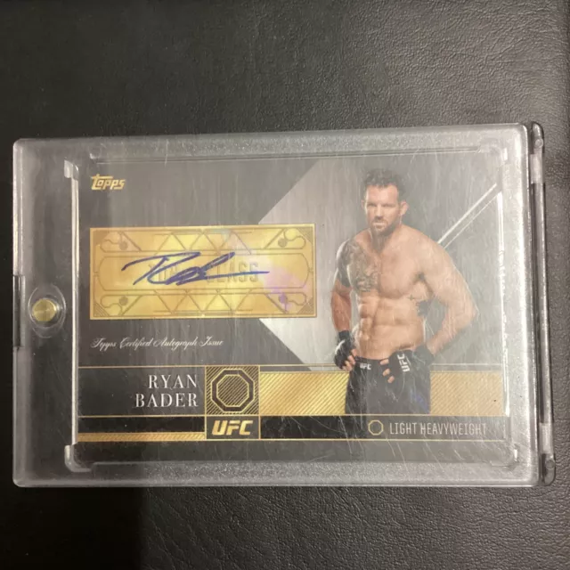 2016 Topps UFC Top of the Class Auto Ryan Bader #TCA-RBA Auto