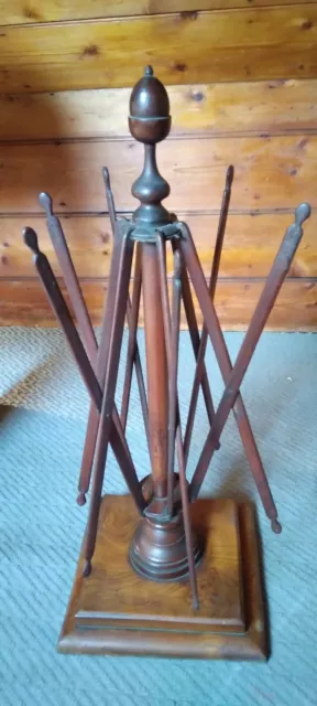 ANTIQUE EARLY VICTORIAN 1800-1850s ORIGINAL WOOL WINDER, WOODEN ON WALNUT STAND 