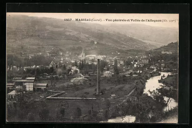 CPA Massiac, Vue generale et Vallée de l´Allagnon