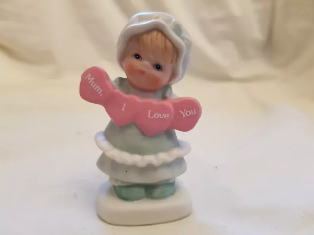 Gorgeous Vintage & Boxed Russ Berrie Porcelain Figurine -Mum I Love You- As New