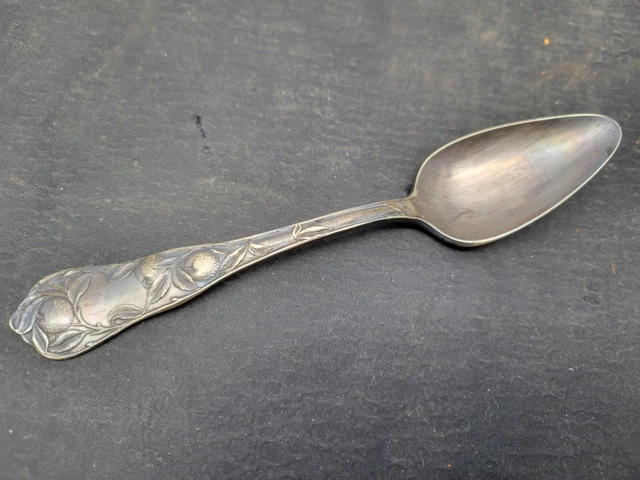 WM Rogers & Son AA Pat May 10 1910  6" Fruit Pattern Teaspoon VINTAGE
