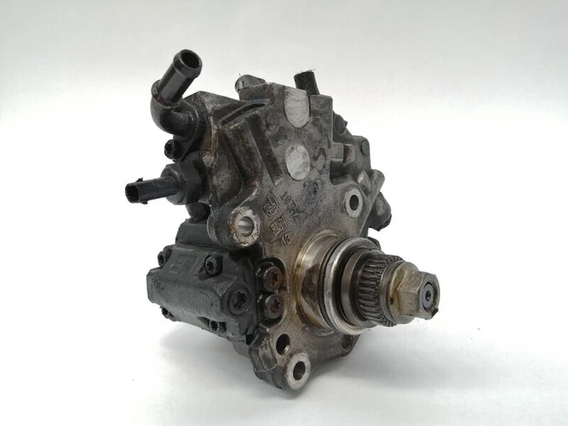Pompe De Direction Pour MERCEDES-BENZ SPRINTER 2-T (901/902) - Pièce D'occasion - Réf. Susceptible De Correspondre