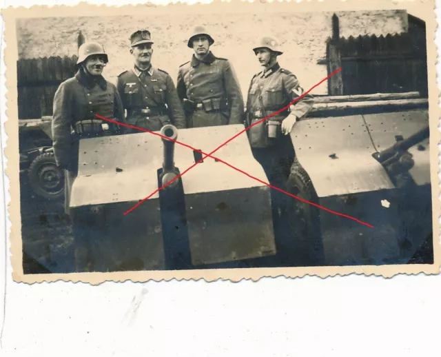 Nr.51855 Foto  2, Wk Deutsche Soldaten Österreich Anschluss Geschütz 5,5 x8,5 cm