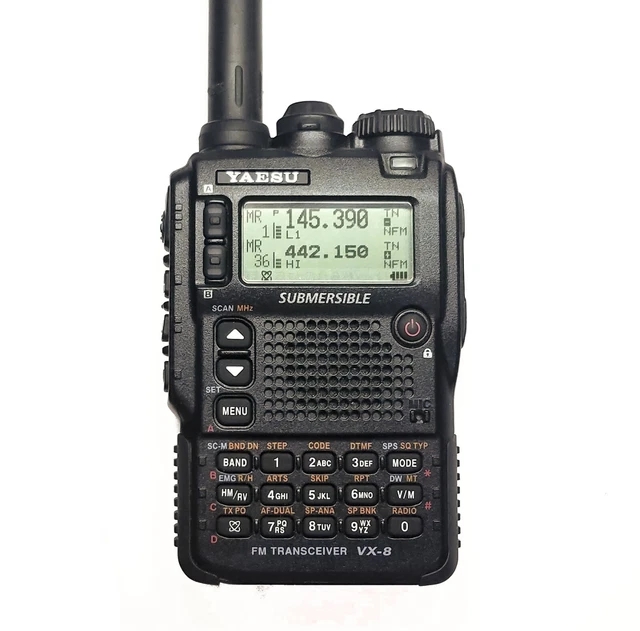 YAESU VX-8R QUAD-BAND 50/144/220/430MHz TRANSCEIVER RADIO