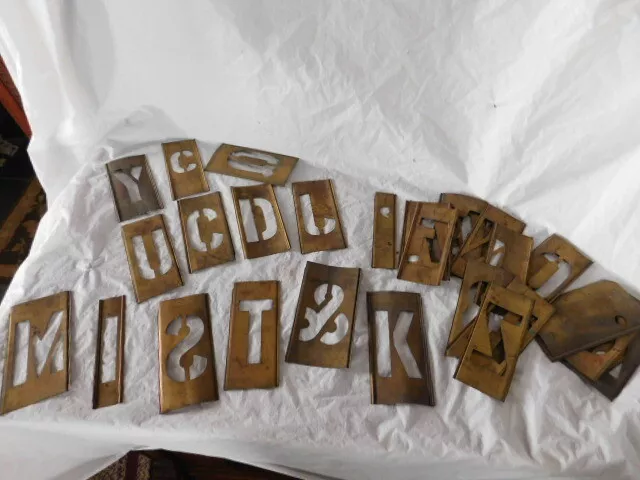 Antigua colección latón antiguo plantillas entrelazadas arte números letras letreros fabricación