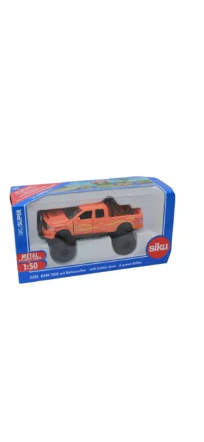 SIKU 2358 Dodge RAM 1500 mit Ballonreifen 1:50