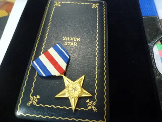 Us Silver Gallantry Medal Ww2  Boxed Set In Excellent Condition Plus Coffin Case