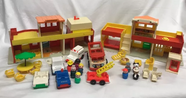 Fisher Price Vintage Little People Play Family Village #997- Incomplete w/ Extra