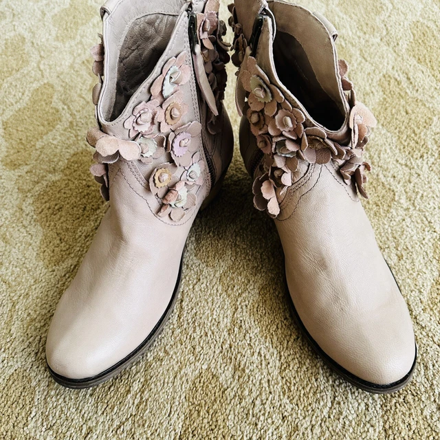 Sheridan mia sunflower clearance bootie