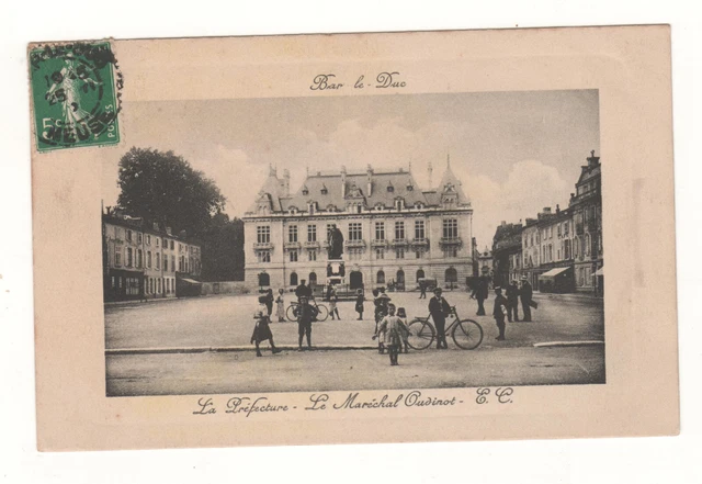 CPA 55 - BAR-le-DUC : LA PRÉFECTURE - STATUE DU MARÉCHAL OUDINOT (MEUSE)