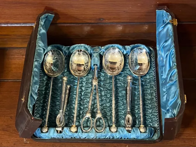 A superb Victorian silver plated fruit serving set nut crackers grape scissors