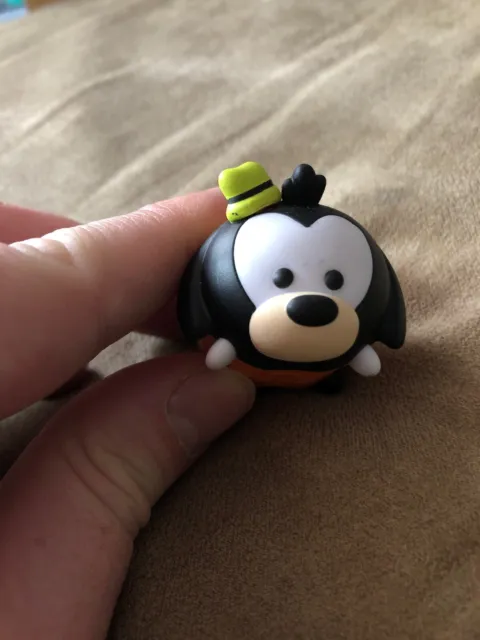 Disney Tsum Tsum Collectible Vinyl Figure Figurine Mystery Toy Goofy Dog Friend