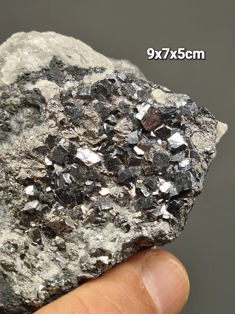💎Video🌈schöne Kabinettstufe mit Skutterudit Kristallen aus Bou Azzer Marokko