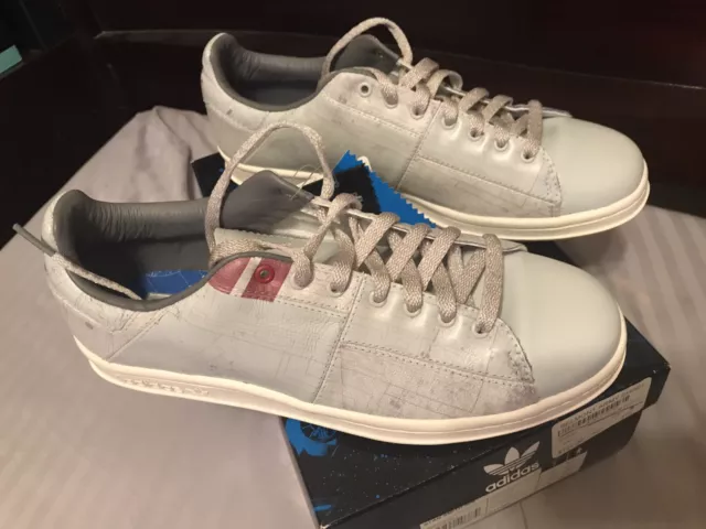 Stan smith sales millennium falcon shoes