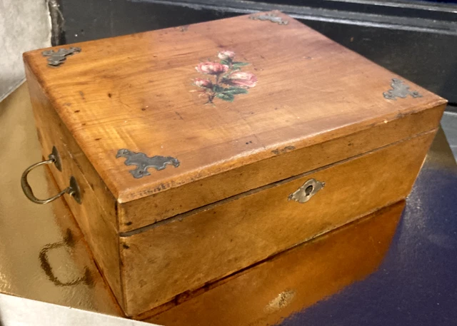 Ancienne Malle Cabine Vintage Des Années 40 - Pacific Railroad - Coffre Enfant Rouge Ultra Rare Pour Poupée Et Accessoires De Train