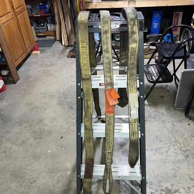 Rigging straps slings chokers 6’ 8’ 10’ used good condition . liftitng straps