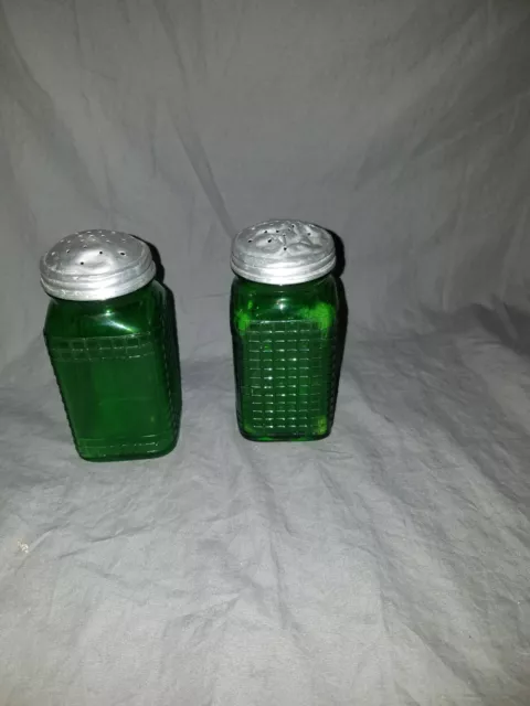 2 Vintage Green Shakers Owens Illinois Depression Glass Waffle Pattern Shakers