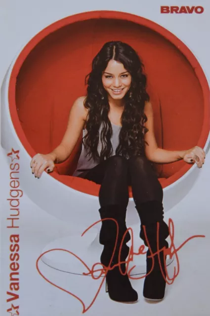 VANESSA HUDGENS - Autogrammkarte - Signed Autograph Autogramm Sammlung Clippings