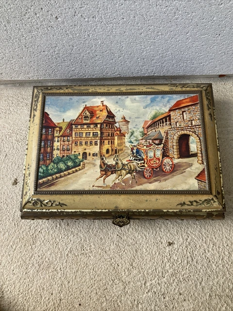 boite ancienne en métal ronde décorée de 3 angelots