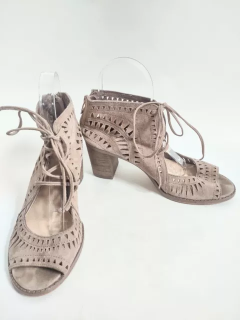 Vince Camuto Shoes 8 38 Womens Tarita Taupe Suede Block Heels Perforated Lace Up