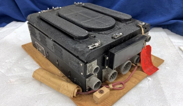 US Army Signal Corp BC-645-A  Radio Receiver & Transmitter