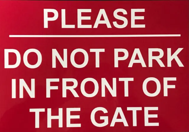 DO NOT PARK IN FRONT OF GATE Printed Metal Sign A5 A4 Business Work Office Home